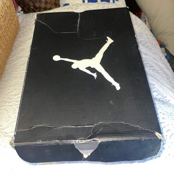 Jordan Retro 8 Playoffs - Picture 8 of 9